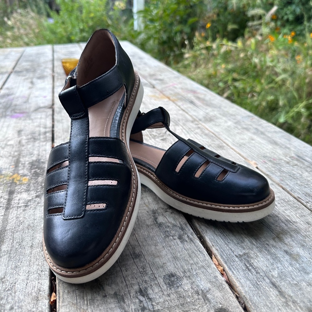 Clarks Women's Glick Delta Fisherman Sandal - Black - Size 9 - Leather